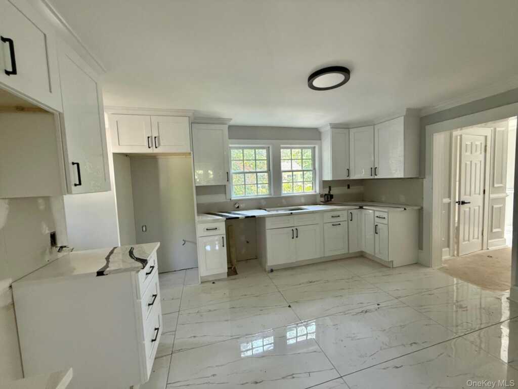 506 Midland Avenue, Rye, NY 10580 - Photo 4 of 18