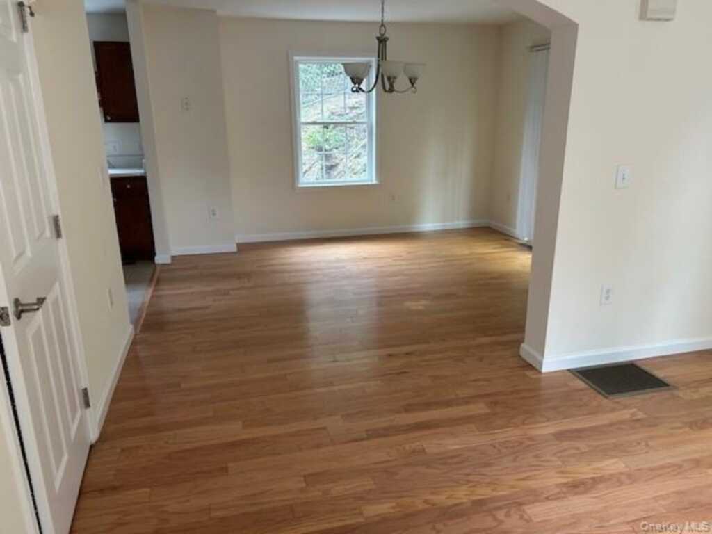 126 Nethermont Avenue, White Plains, NY 10603 - Photo 12 of 28