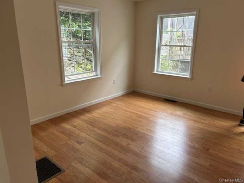 126 Nethermont Avenue, White Plains, NY 10603 - Photo 15 of 28