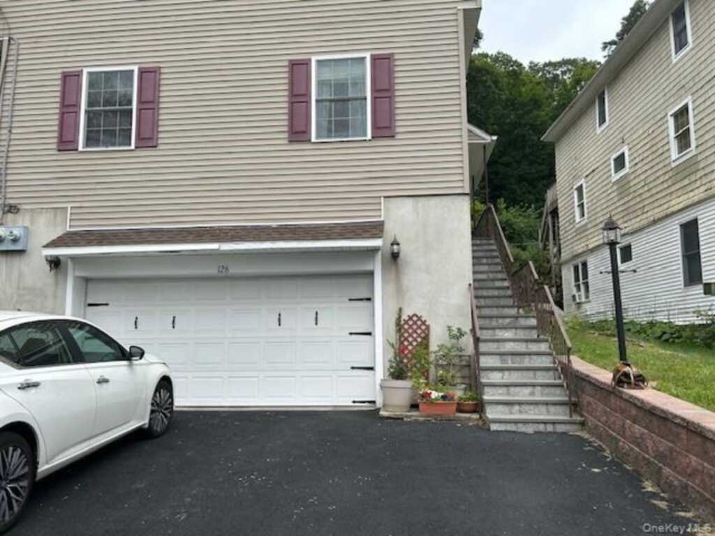 126 Nethermont Avenue, White Plains, NY 10603 - Photo 7 of 28