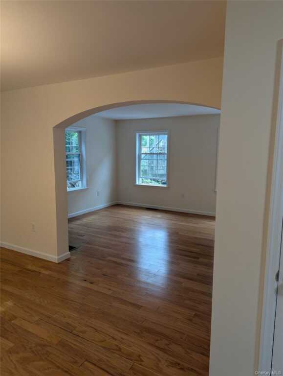126 Nethermont Avenue, White Plains, NY 10603 - Photo 8 of 28