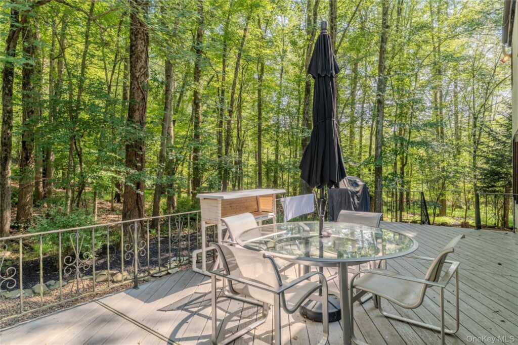 23 Rolling Way, New City, NY 10956 - Photo 37 of 47