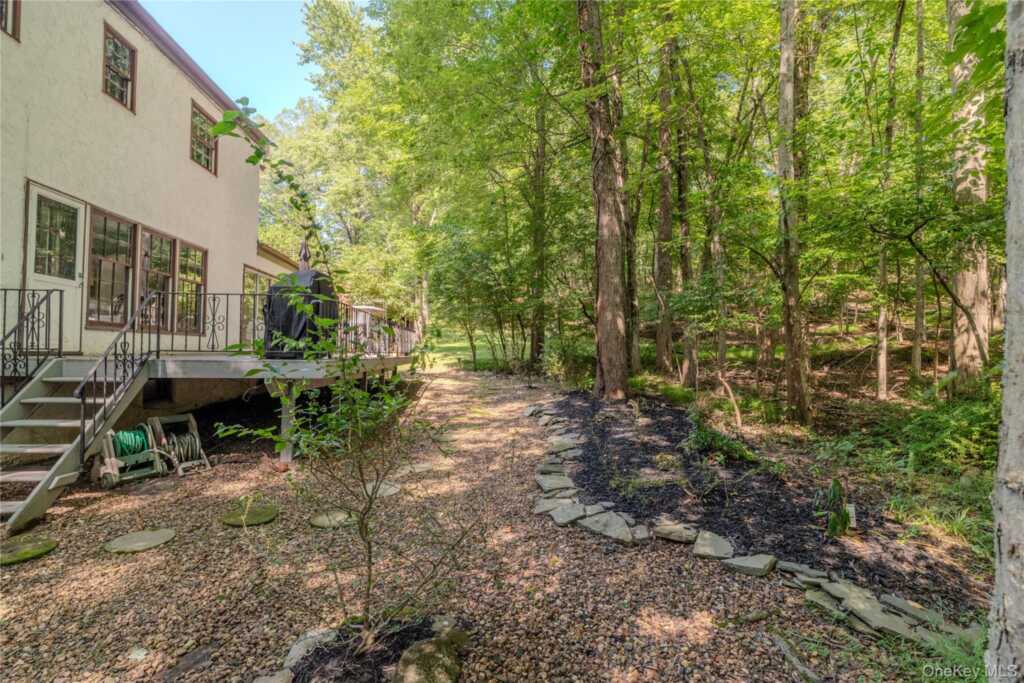 23 Rolling Way, New City, NY 10956 - Photo 38 of 47
