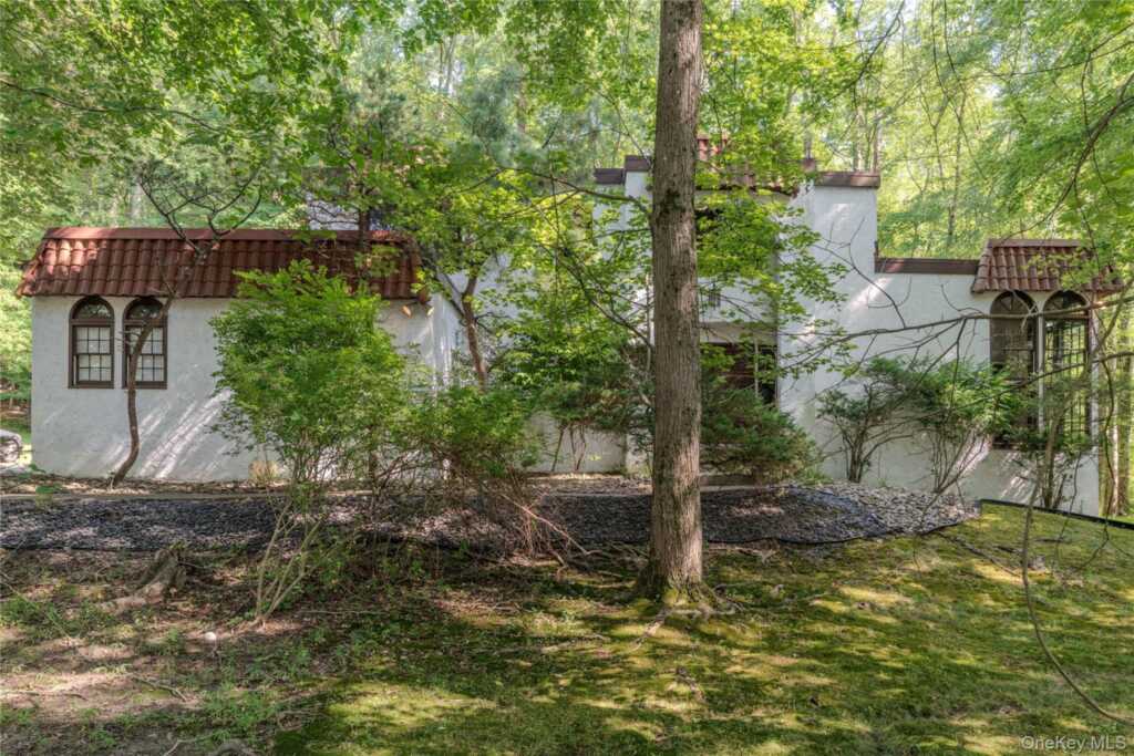23 Rolling Way, New City, NY 10956 - Photo 45 of 47