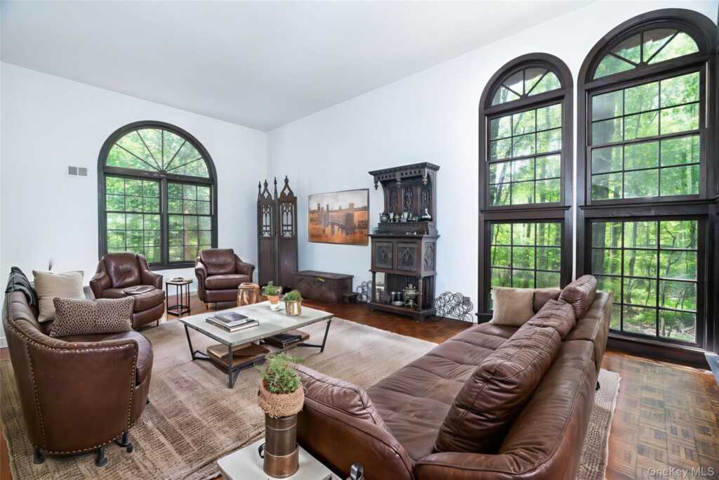 23 Rolling Way, New City, NY 10956 - Photo 7 of 47