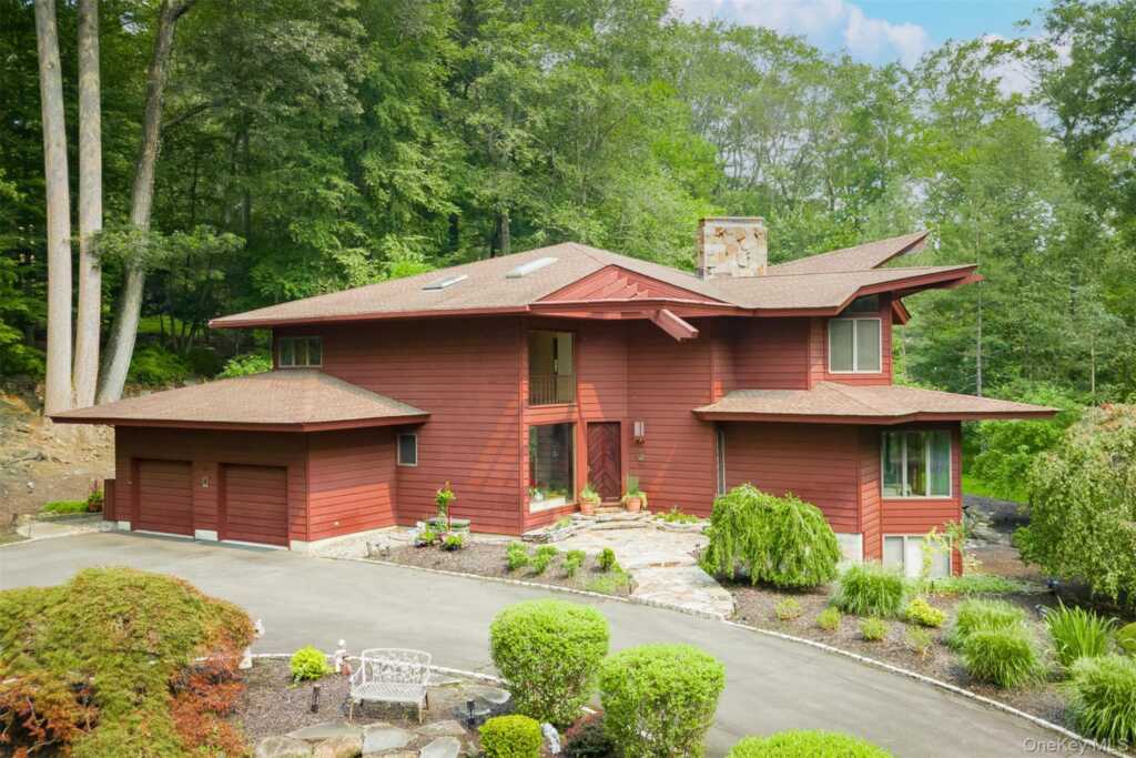 352 Phillips Hill Road, New City, NY 10956 - Photo 34 of 43