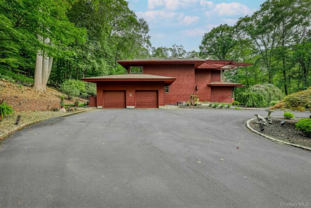 352 Phillips Hill Road, New City, NY 10956 - Photo 35 of 43