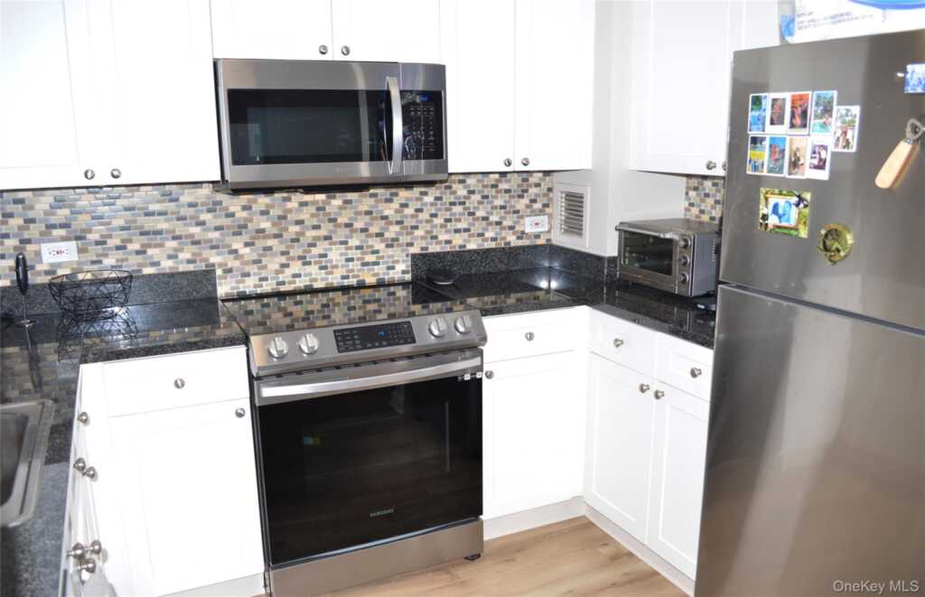 300 Mamaroneck Avenue, Unit #722, White Plains, NY 10605 - Photo 5 of 14