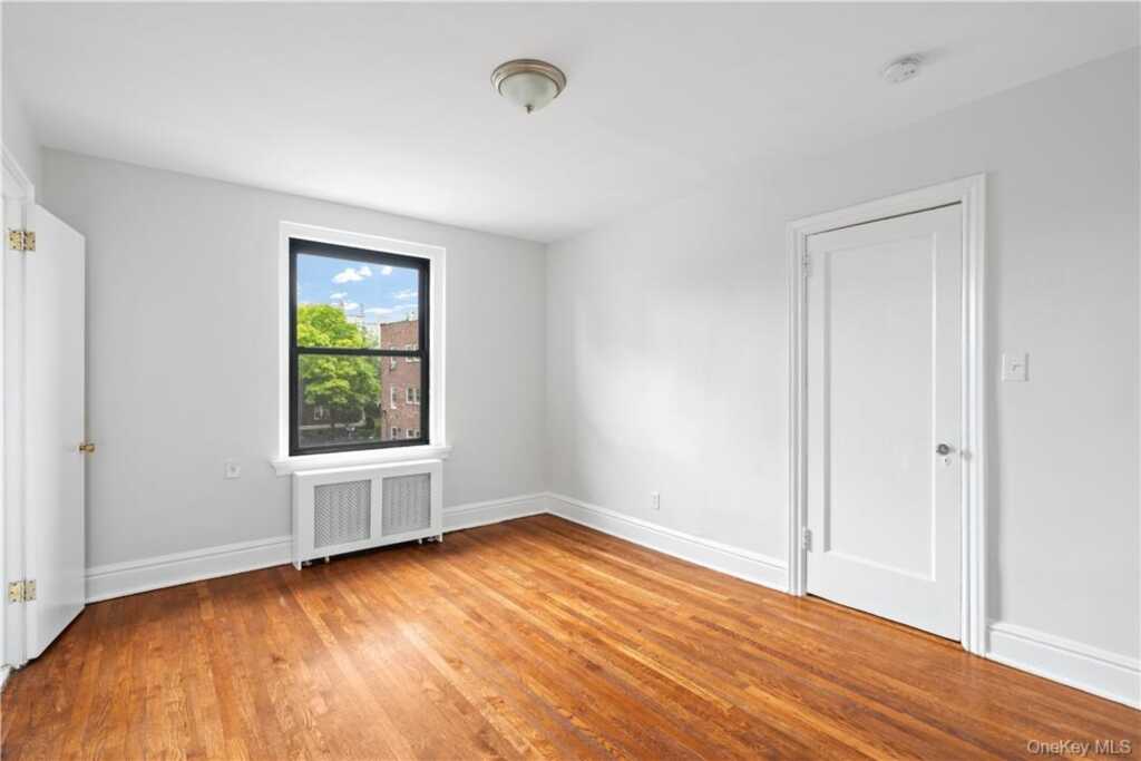 250 Martine Avenue, Unit #2F, White Plains, NY 10601 - Photo 10 of 19
