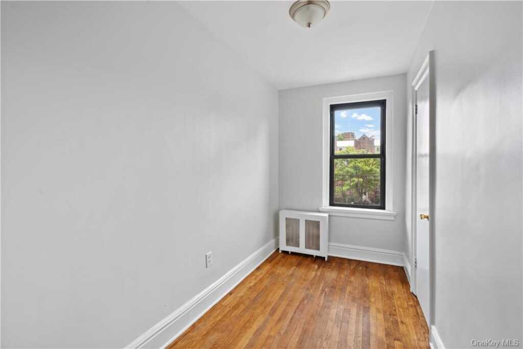 250 Martine Avenue, Unit #2F, White Plains, NY 10601 - Photo 12 of 19