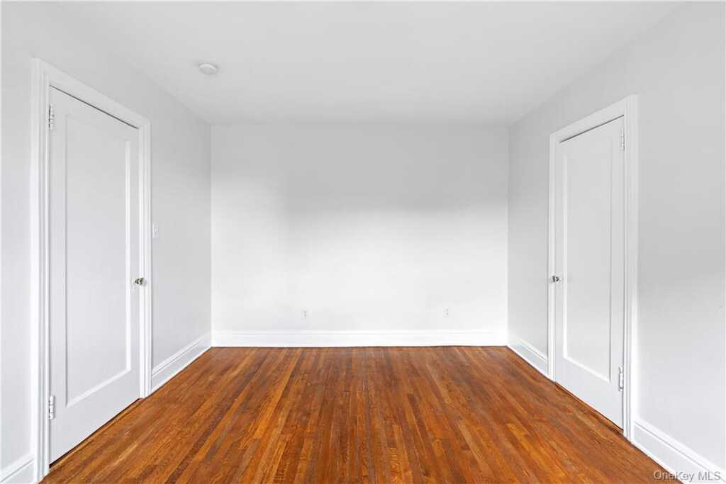 250 Martine Avenue, Unit #2F, White Plains, NY 10601 - Photo 16 of 19