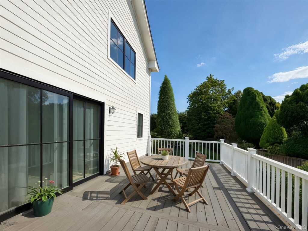 50 Franklin Avenue, Rye, NY 10580 - Photo 4 of 16