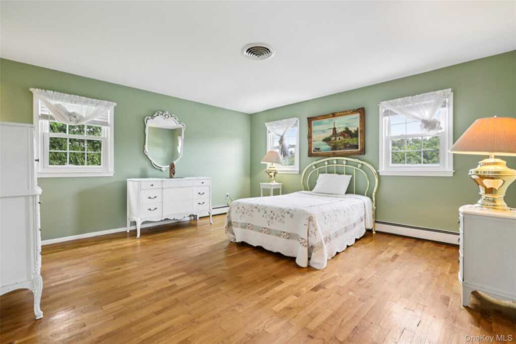 4 Babcock Court, Stony Point, NY 10980 - Photo 13 of 27