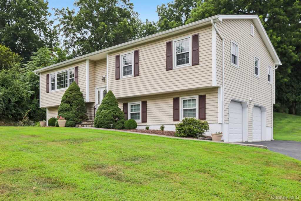 4 Babcock Court, Stony Point, NY 10980 - Photo 3 of 27