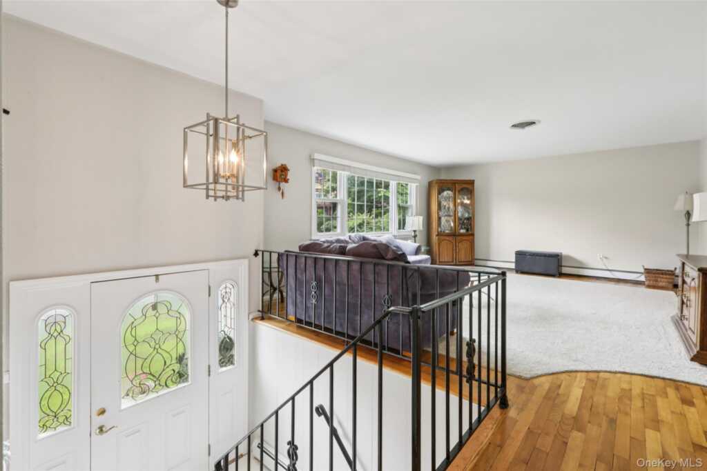 4 Babcock Court, Stony Point, NY 10980 - Photo 5 of 27