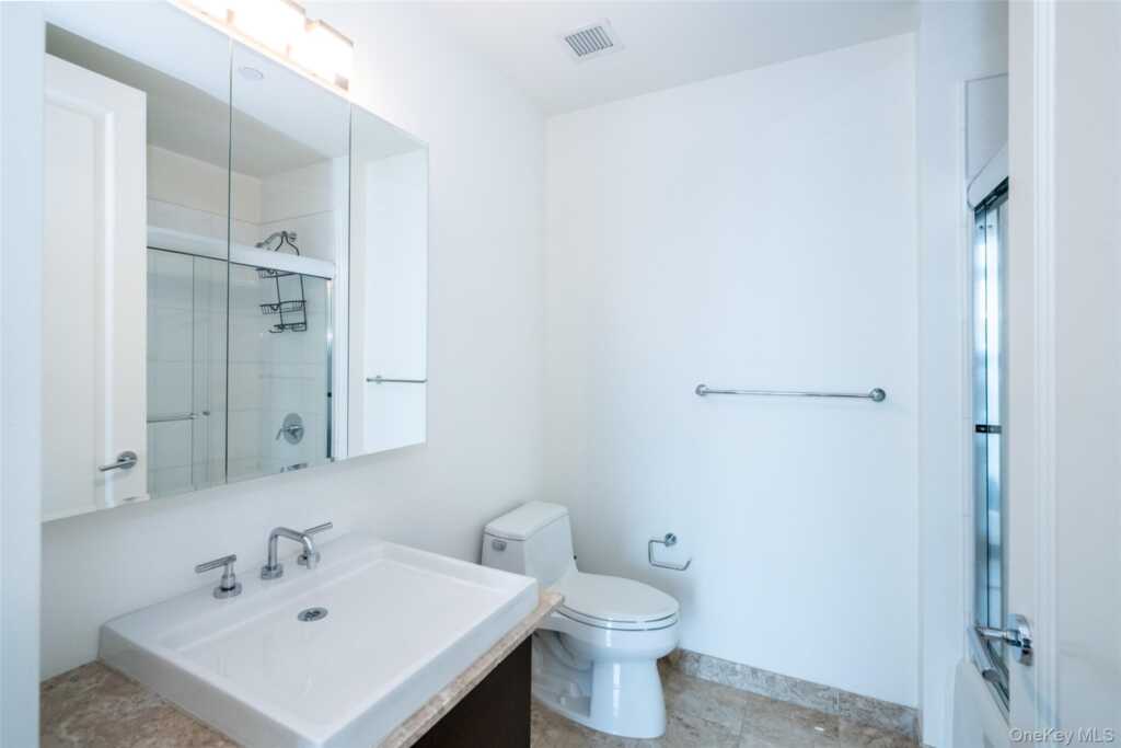 175 Huguenot Street, Unit #PH 701, New Rochelle, NY 10801 - Photo 12 of 27