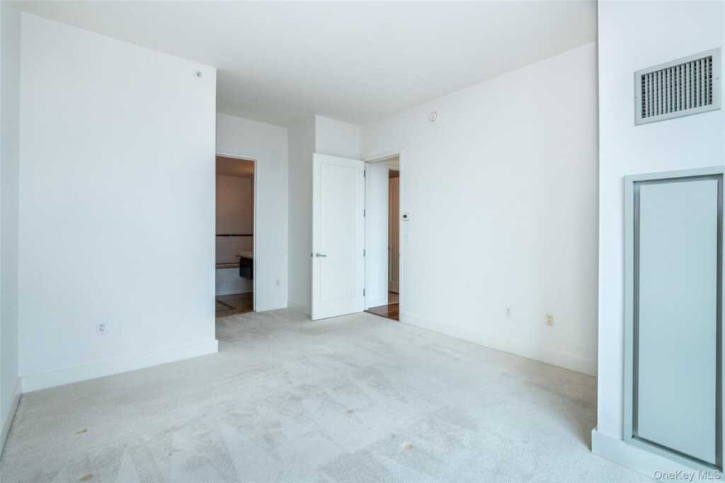 175 Huguenot Street, Unit #PH 701, New Rochelle, NY 10801 - Photo 15 of 27