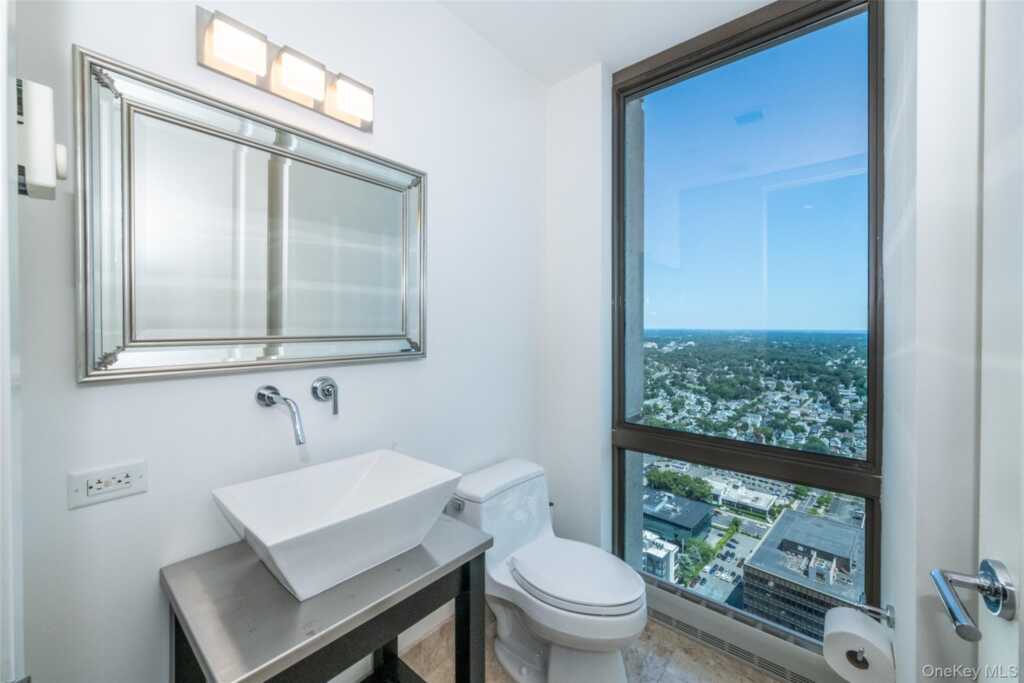 175 Huguenot Street, Unit #PH 701, New Rochelle, NY 10801 - Photo 6 of 27