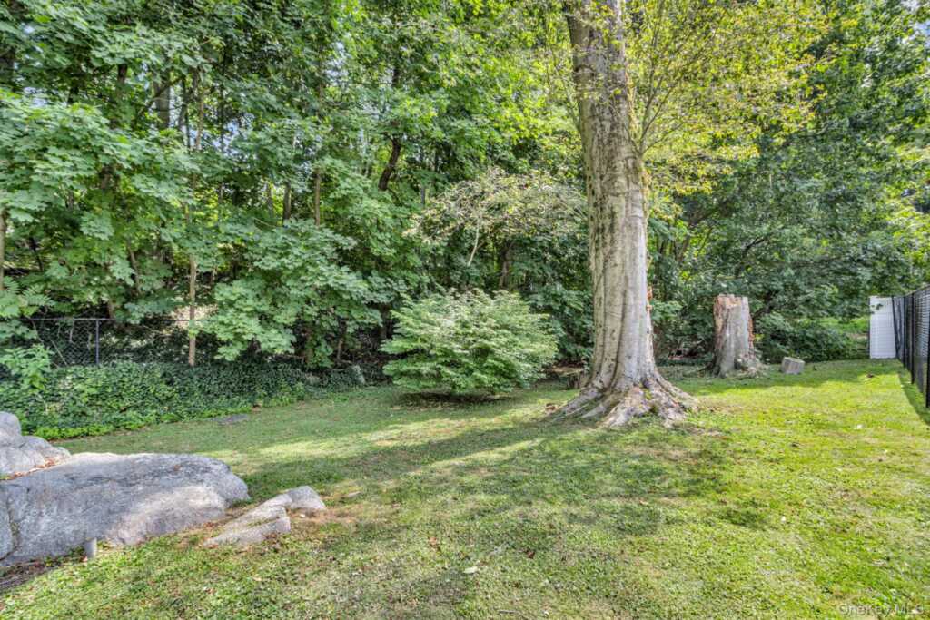 14 Coralyn Avenue, White Plains, NY 10605 - Photo 35 of 42