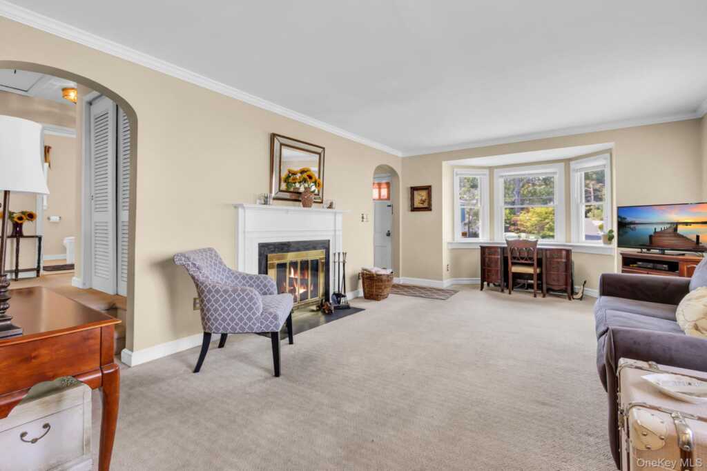 14 Coralyn Avenue, White Plains, NY 10605 - Photo 6 of 42