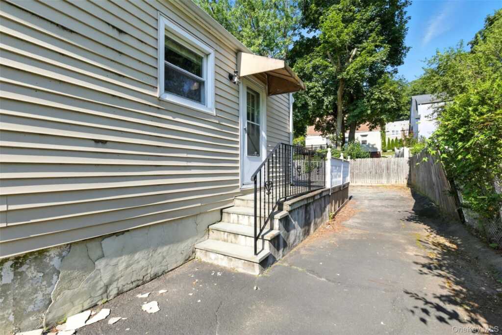 56 Independence Street, White Plains, NY 10606 - Photo 11 of 26