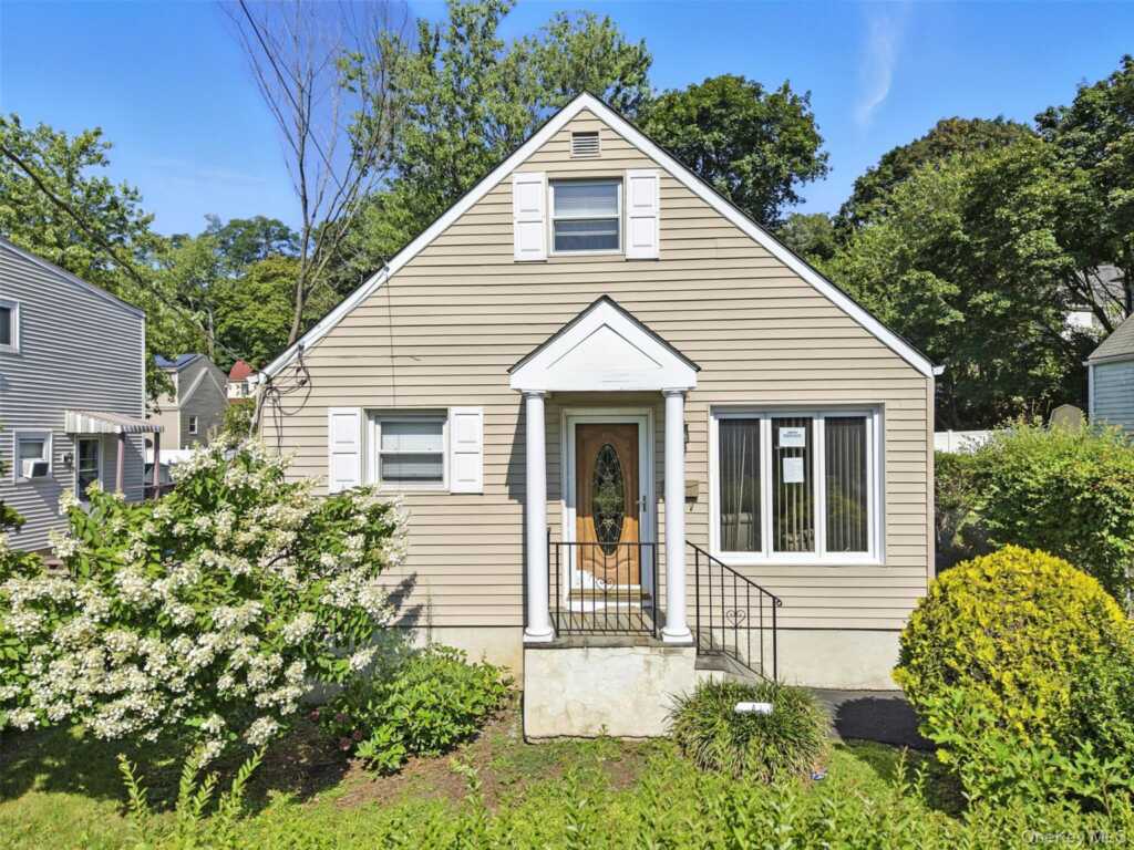 56 Independence Street, White Plains, NY 10606 - Photo 2 of 26