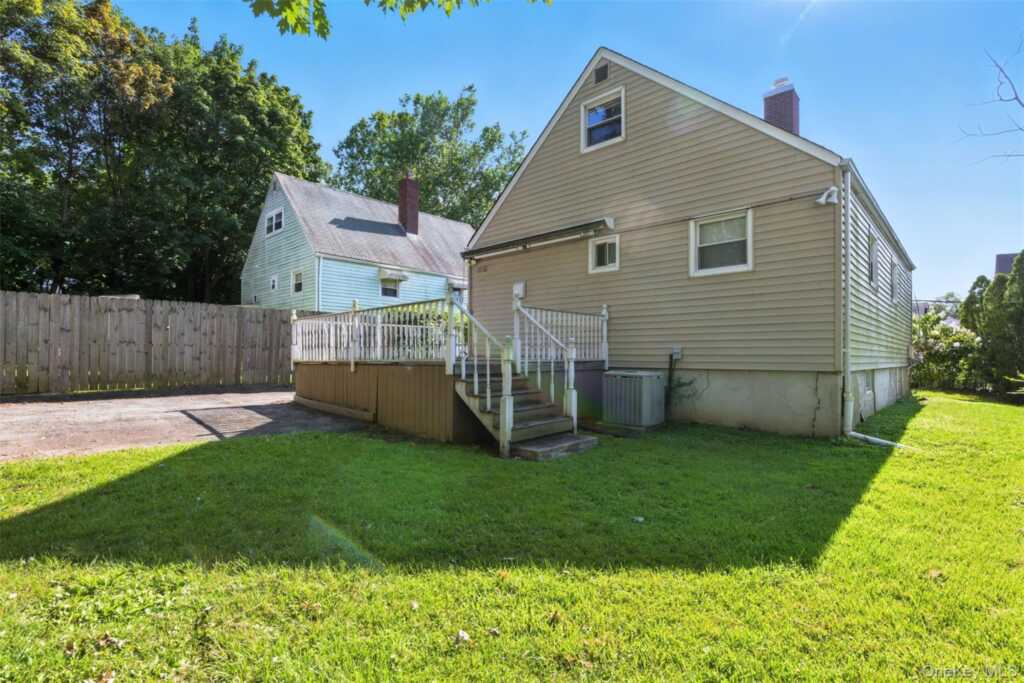56 Independence Street, White Plains, NY 10606 - Photo 6 of 26