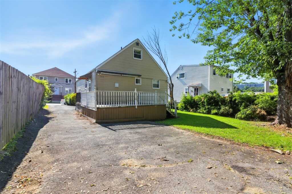 56 Independence Street, White Plains, NY 10606 - Photo 8 of 26