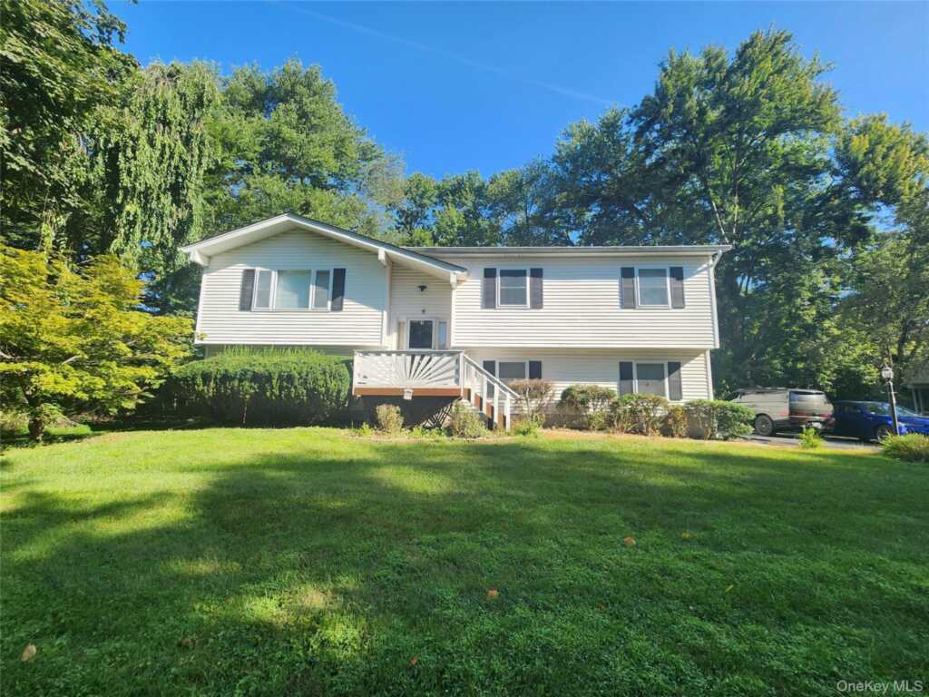1 Nickolaus Lane, Nanuet, NY 10954 - Photo 2 of 37