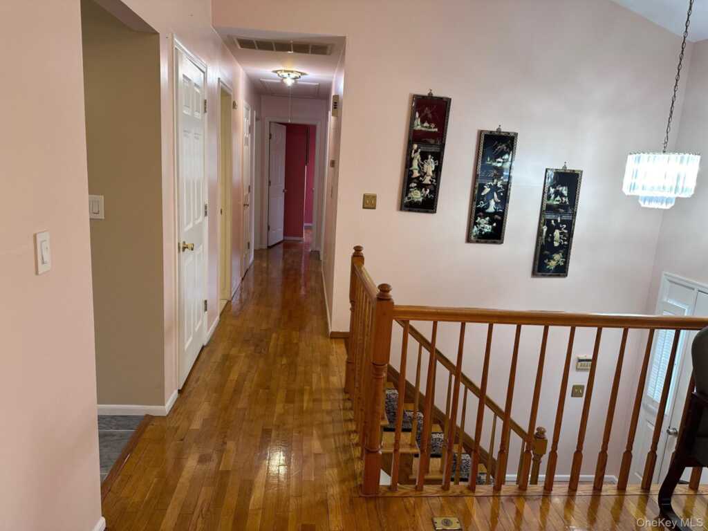 1 Nickolaus Lane, Nanuet, NY 10954 - Photo 5 of 37