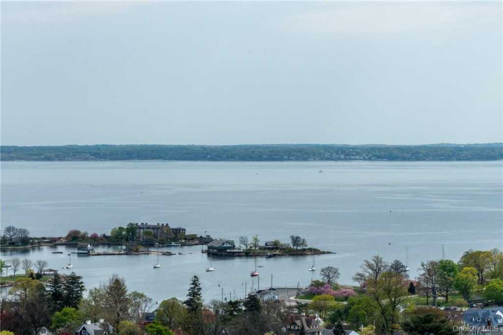 175 Huguenot Street, Unit #2203, New Rochelle, NY 10801 - Photo 6 of 33