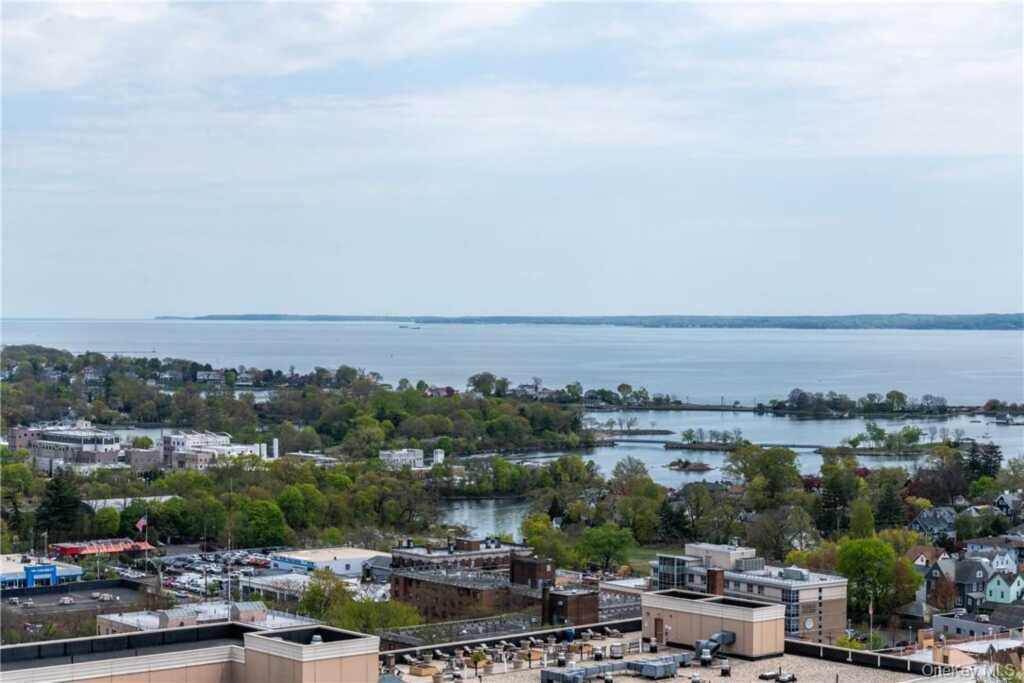 175 Huguenot Street, Unit #2203, New Rochelle, NY 10801 - Photo 8 of 33