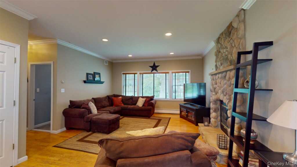 20 Palisades Avenue, Nanuet, NY 10954 - Photo 10 of 37
