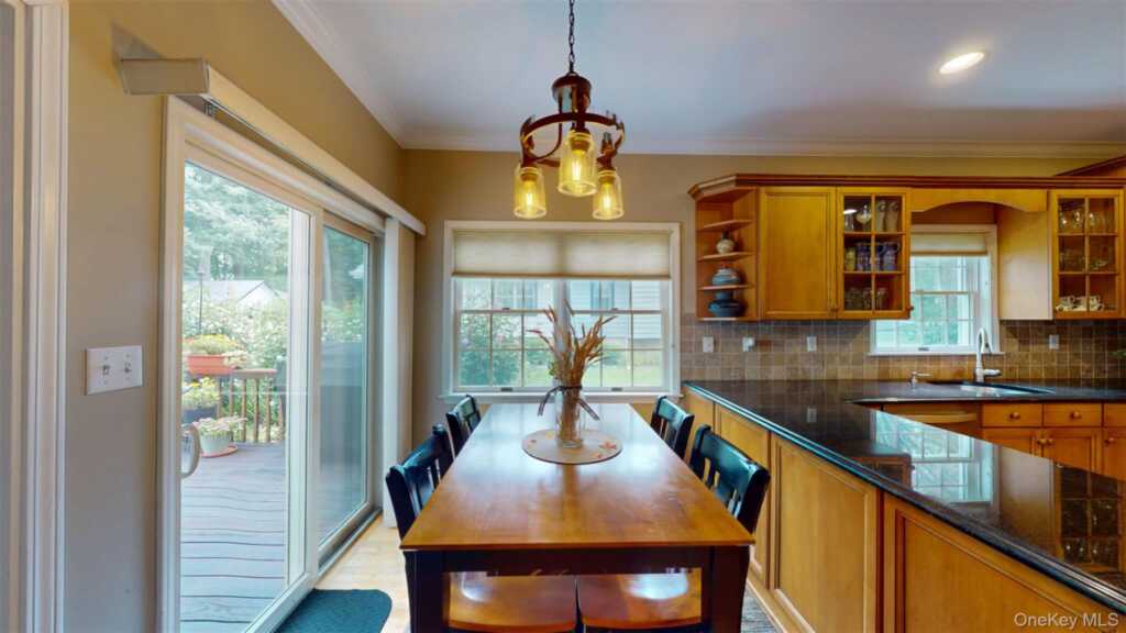 20 Palisades Avenue, Nanuet, NY 10954 - Photo 7 of 37