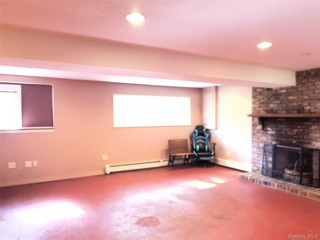 8 Beech Street, Nanuet, NY 10954 - Photo 34 of 45