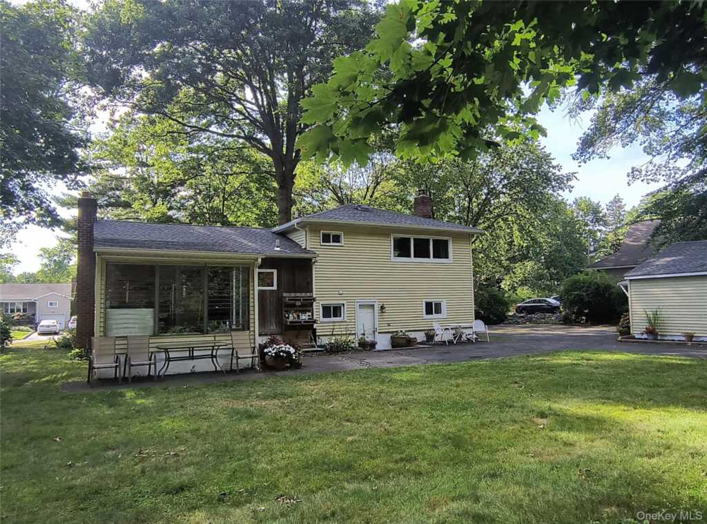 8 Beech Street, Nanuet, NY 10954 - Photo 36 of 45