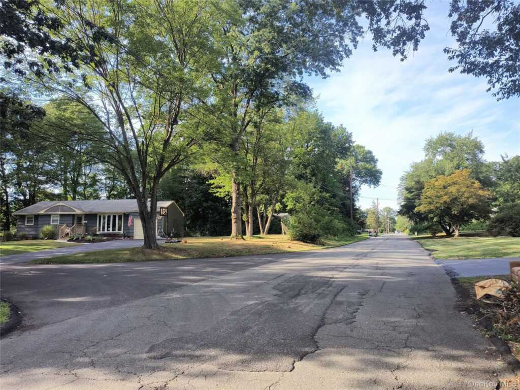 8 Beech Street, Nanuet, NY 10954 - Photo 42 of 45