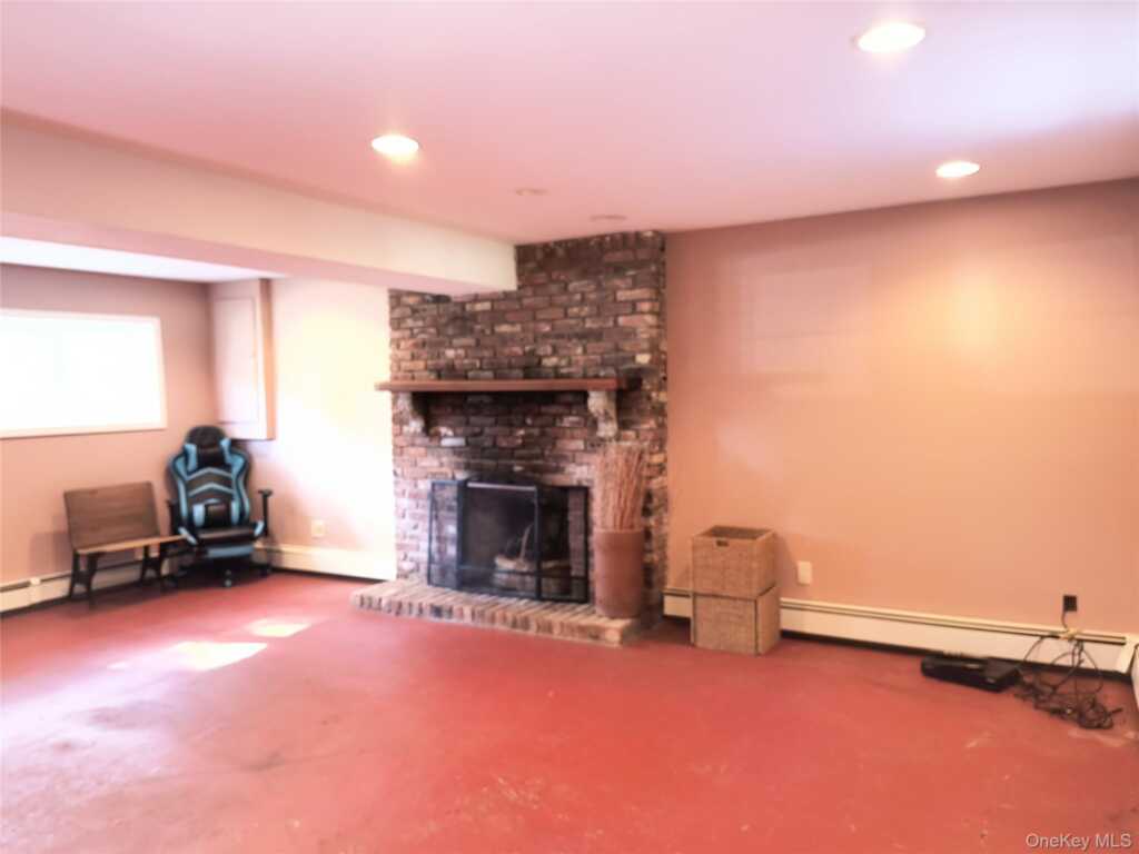 8 Beech Street, Nanuet, NY 10954 - Photo 44 of 45