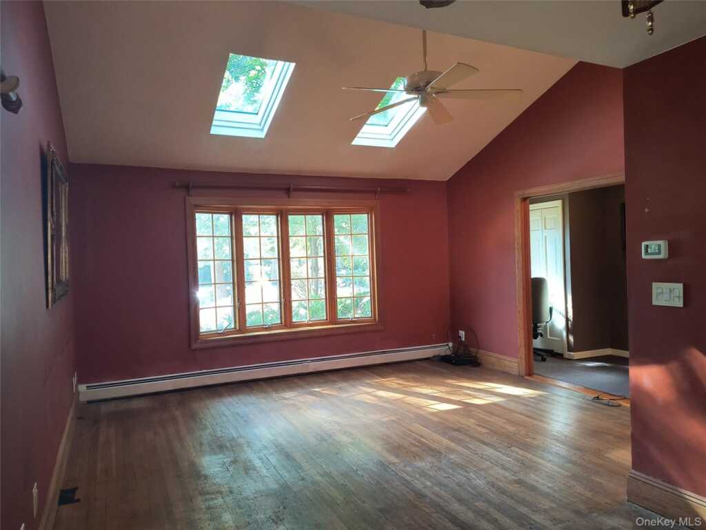 8 Beech Street, Nanuet, NY 10954 - Photo 8 of 45