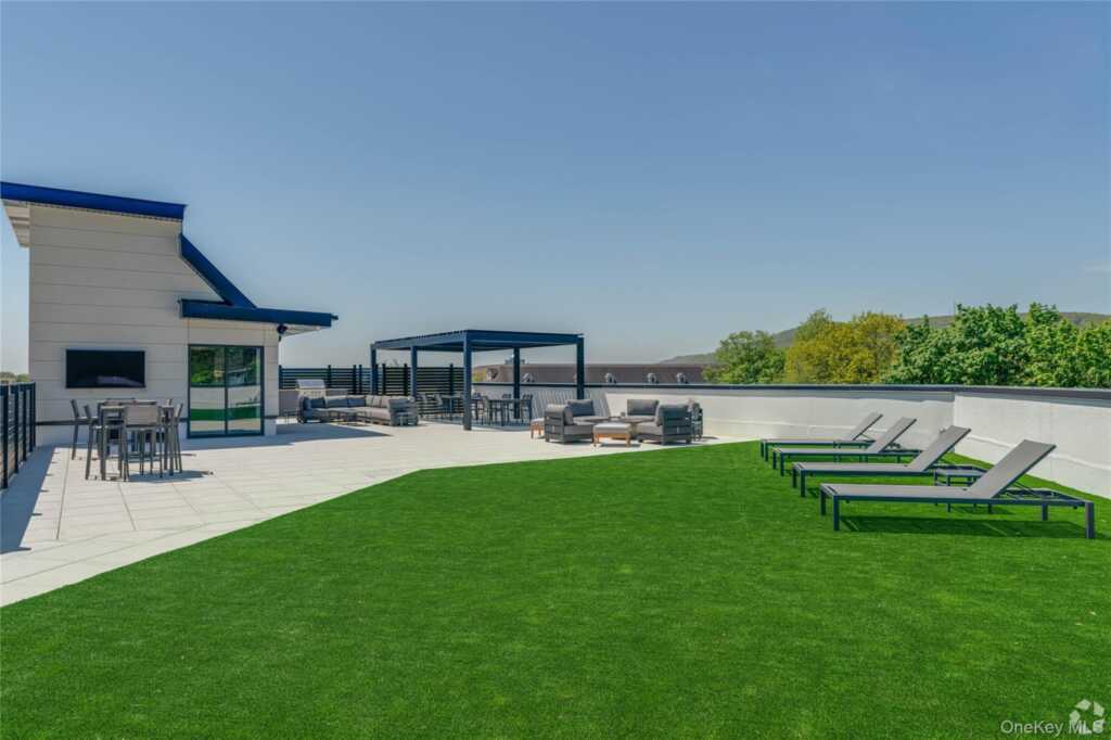 15 Washington Avenue, Unit #113, Suffern, NY 10901 - Photo 15 of 31