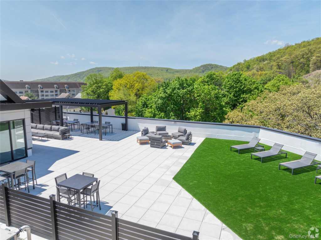 15 Washington Avenue, Unit #314, Suffern, NY 10901 - Photo 14 of 31