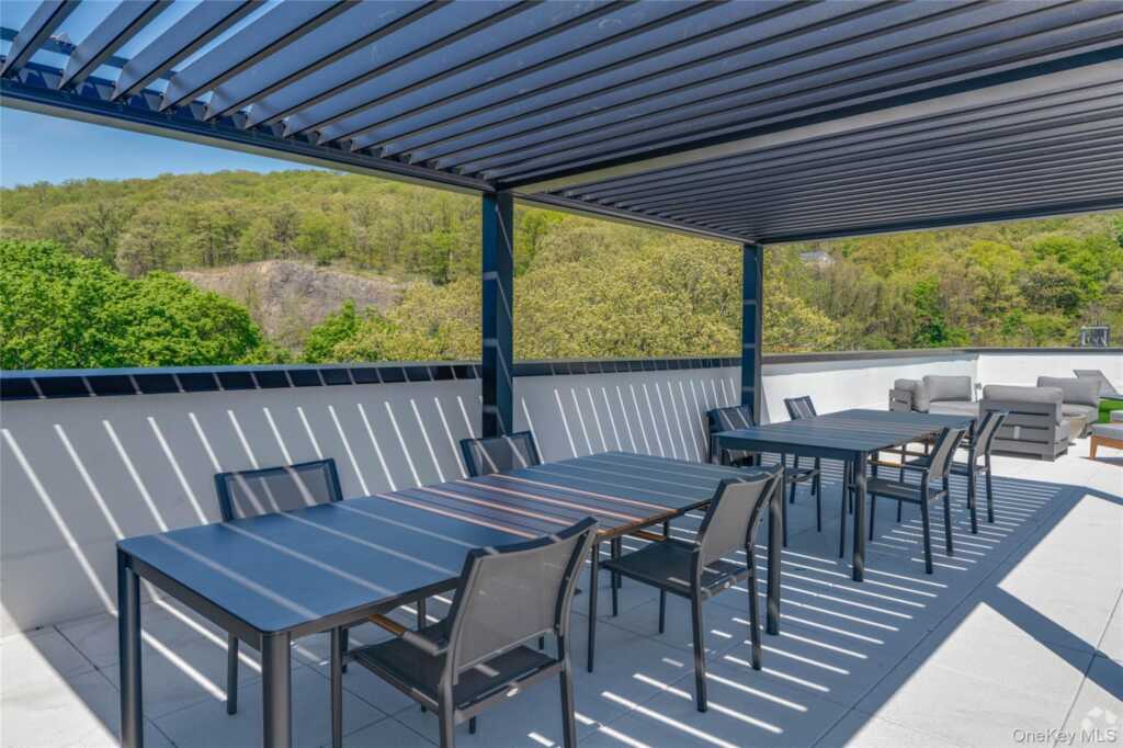 15 Washington Avenue, Unit #314, Suffern, NY 10901 - Photo 19 of 31