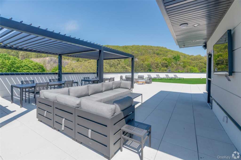 15 Washington Avenue, Unit #314, Suffern, NY 10901 - Photo 27 of 31