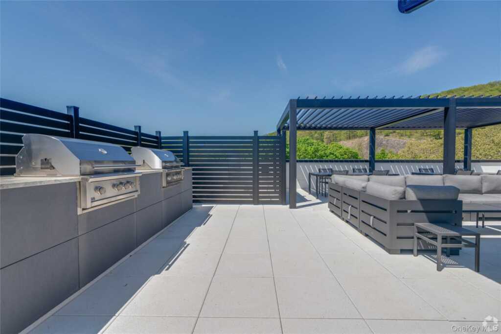 15 Washington Avenue, Unit #102, Suffern, NY 10901 - Photo 25 of 31