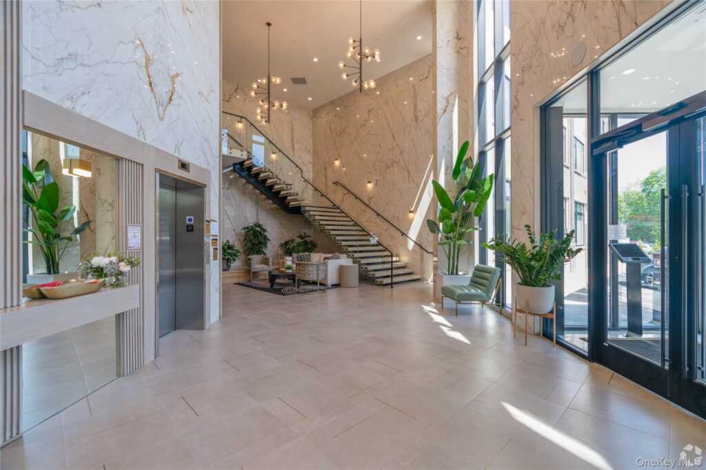 15 Washington Avenue, Unit #102, Suffern, NY 10901 - Photo 4 of 31