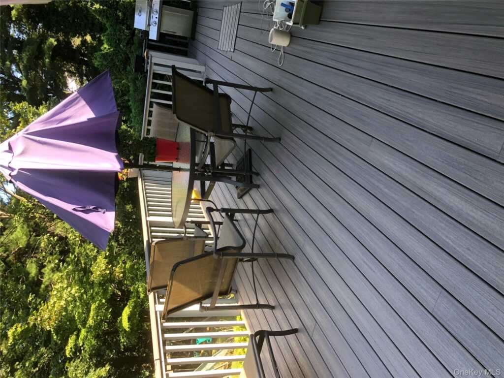 174 Waverly Road, New Rochelle, NY 10583 - Photo 7 of 19