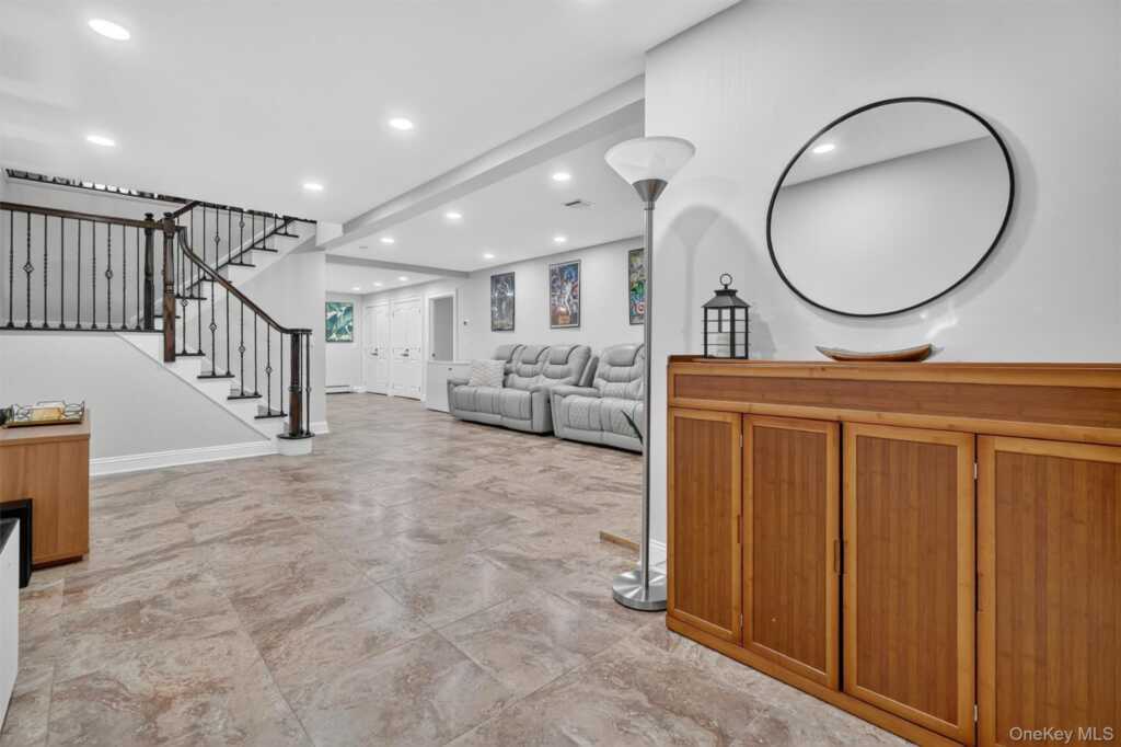 6 Gail Drive, New City, NY 10956 - Photo 40 of 49