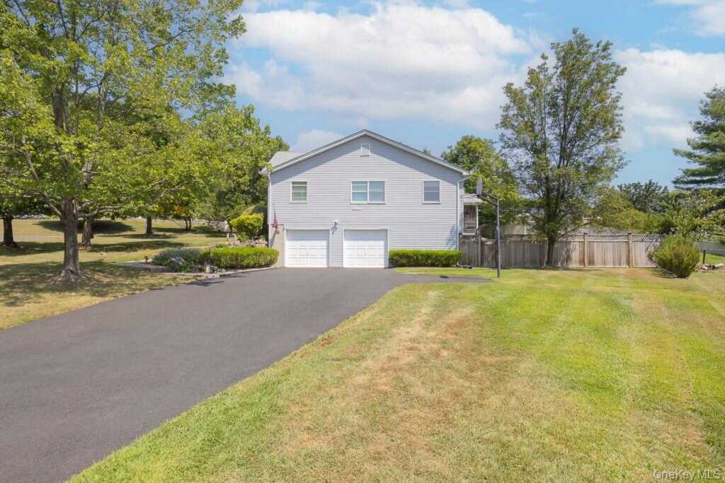 10 Sloane Court, Stony Point, NY 10980 - Photo 3 of 27