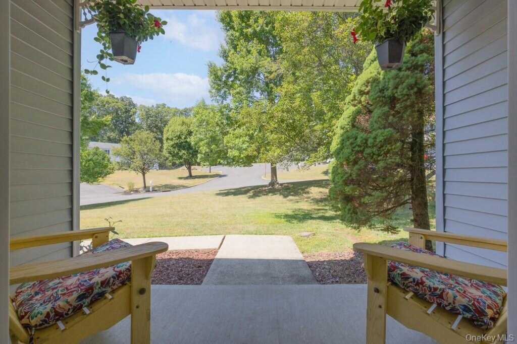 10 Sloane Court, Stony Point, NY 10980 - Photo 4 of 27