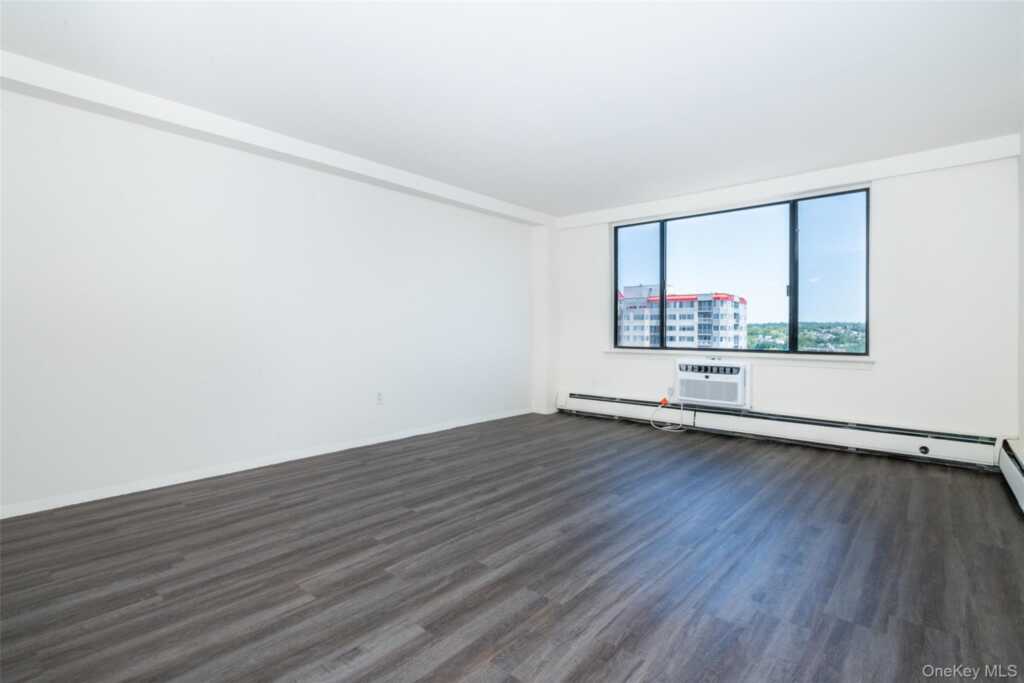 7 Lake Street, Unit #3-H, White Plains, NY 10603 - Photo 4 of 8